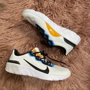 NIKE WOMENS EXPLORE STRADA SNEAKERS